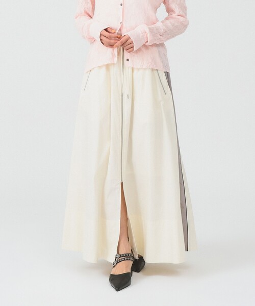 Ray BEAMS（レイビームス）の「サイドライン ギャザー スカート（スカート・レディース・オフホワイト/ブラック・1/0）」の21枚目の写真