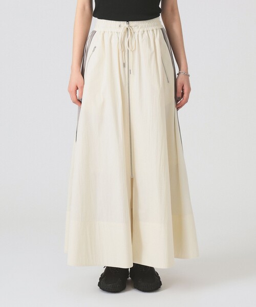 Ray BEAMS(レイビームス)の「サイドライン ギャザー スカート(スカート・レディース・オフホワイト/ブラック・1/0)」の22枚目の写真