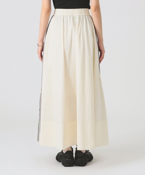 Ray BEAMS(レイビームス)の「サイドライン ギャザー スカート(スカート・レディース・オフホワイト/ブラック・1/0)」の20枚目の写真