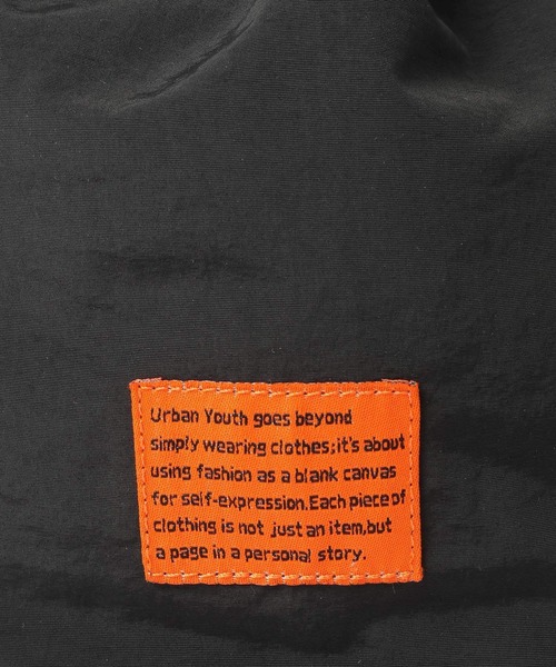 GLOBAL WORK(グローバルワーク)の「ナイロン巾着BAG/636467(ショルダーバッグ・キッズ・アイボリー/カーキ/ブラック・ONE SIZE)」の12枚目の写真