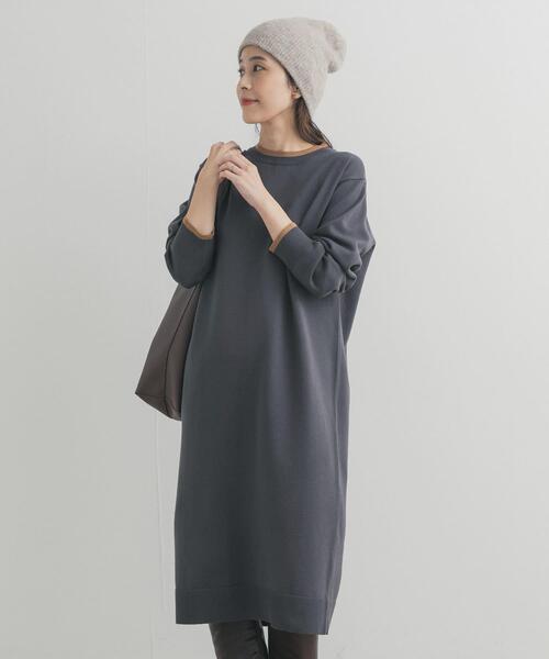 URBAN RESEARCH DOORS(アーバンリサーチドアーズ)の「バイカラーKNITワンピース(ワンピース・レディース・チャコールグレー/ブラック・FREE)」の14枚目の写真