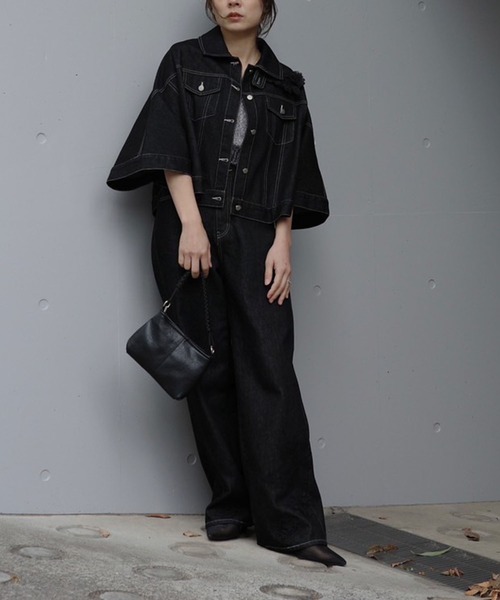 WILLFULLY(ウィルフリー)の「lace embellished hem straight denim PT(デニムパンツ・レディース・ブラック/ライトブルー・S/M)」の11枚目の写真