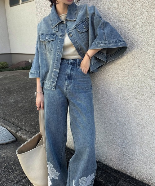 WILLFULLY(ウィルフリー)の「lace embellished hem straight denim PT(デニムパンツ・レディース・ブラック/ライトブルー・S/M)」の3枚目の写真