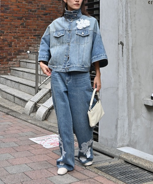 WILLFULLY(ウィルフリー)の「lace embellished hem straight denim PT(デニムパンツ・レディース・ブラック/ライトブルー・S/M)」の15枚目の写真