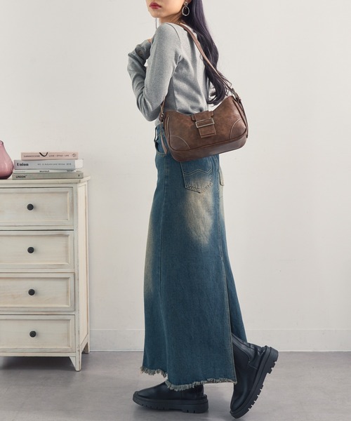 MAGASIN DE MODE Onjna(マガジンデモードオンジェナ )の「【MAGASIN DE MODE Onjna】ハーフムーンベルトバッグ SNBD(ショルダーバッグ・レディース・ブラウン/レッド/アイボリー/ブラック・FREE)」の20枚目の写真