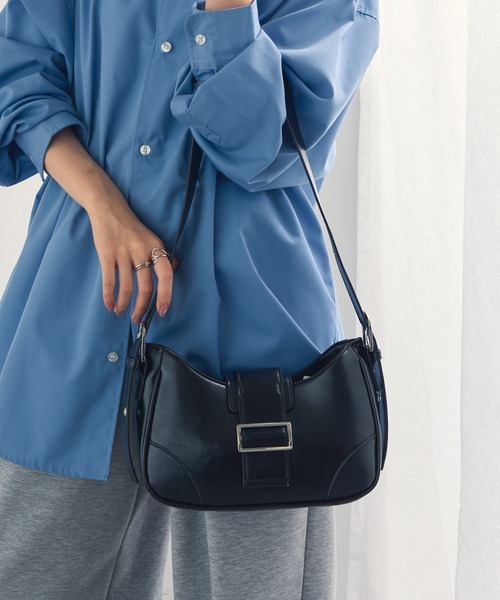 MAGASIN DE MODE Onjna(マガジンデモードオンジェナ )の「【MAGASIN DE MODE Onjna】ハーフムーンベルトバッグ SNBD(ショルダーバッグ・レディース・ブラウン/レッド/アイボリー/ブラック・FREE)」の12枚目の写真