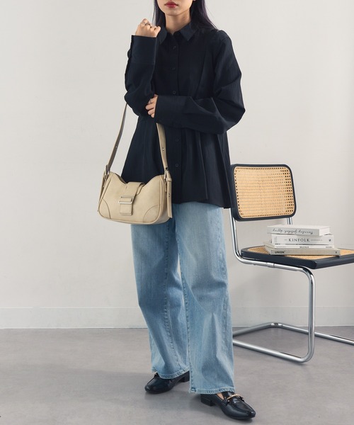 MAGASIN DE MODE Onjna(マガジンデモードオンジェナ )の「【MAGASIN DE MODE Onjna】ハーフムーンベルトバッグ SNBD(ショルダーバッグ・レディース・ブラウン/レッド/アイボリー/ブラック・FREE)」の9枚目の写真