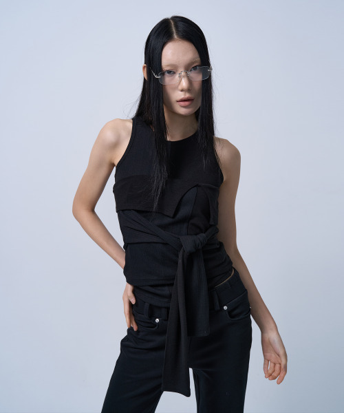 ZIZEMUSEUM（ジゼミュージアム）の「UNBALANCE TUBE TOP (BLACK)（Tシャツ/カットソー・レディース・その他・ONE SIZE）」の2枚目の写真