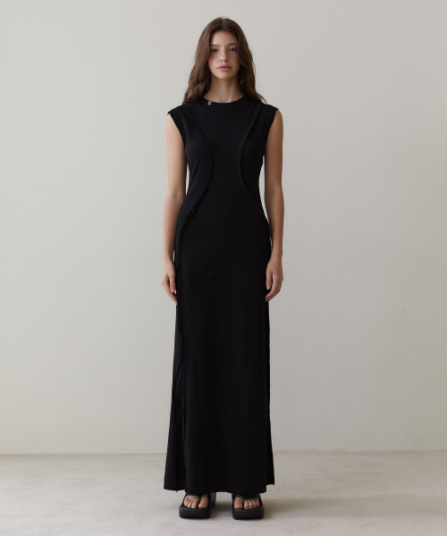 REVOIRSIS(ルヴォアシス)の「RVIS cutting maxi dresses black(ワンピース・レディース・その他・FREE)」の4枚目の写真