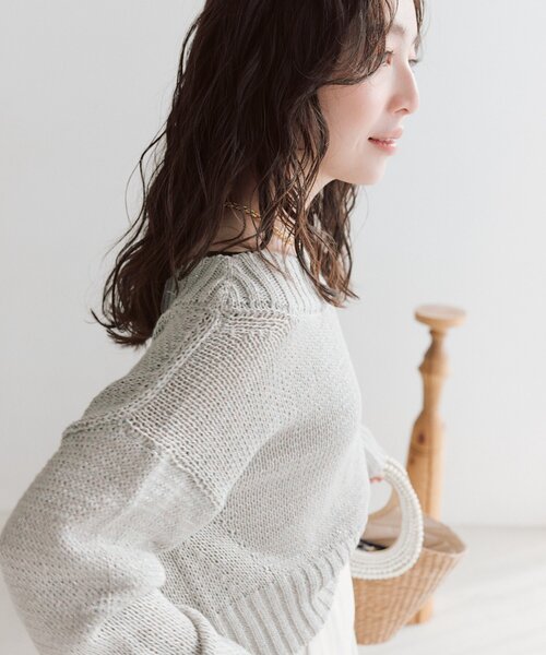 La boutique BonBon（ラブティックボンボン）の「【今すぐお届け！・着回し力抜群】テープヤーンラメクロップドニット（ニット/セーター・レディース・ライトベージュ/ライトグレー/ピンク・FREE）」の10枚目の写真