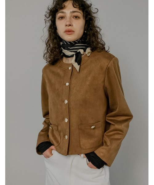 セール】[2026S/S COLLECTION]フェイクスウェードノーカラー金ボタン