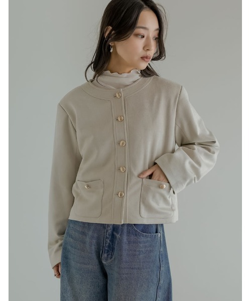 Re:EDIT（リエディ）の「[2026S/S COLLECTION]フェイクスウェードノーカラー金ボタンジャケット（ノーカラージャケット・レディース・アイボリー/ブラウン/キャメル・MEDIUM/LARGE）」の16枚目の写真