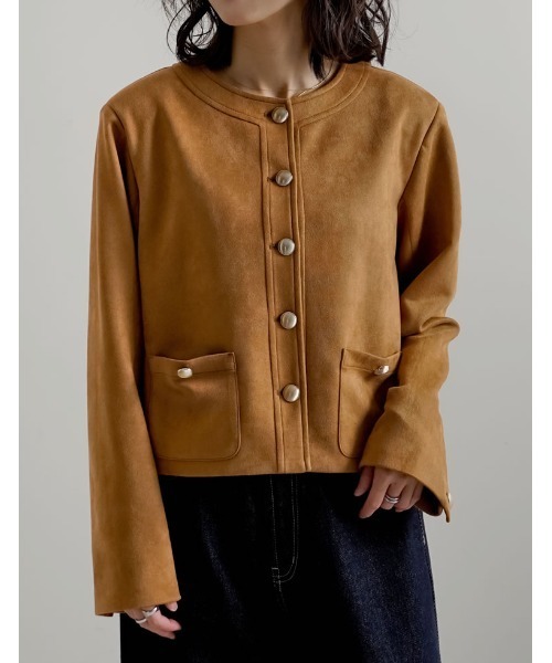 Re:EDIT（リエディ）の「[2026S/S COLLECTION]フェイクスウェードノーカラー金ボタンジャケット（ノーカラージャケット・レディース・アイボリー/ブラウン/キャメル・MEDIUM/LARGE）」の12枚目の写真