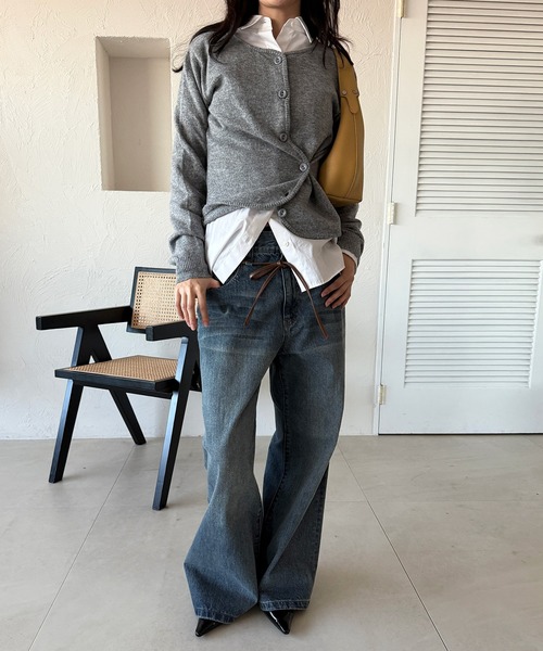 MUHET(ミュエータ)の「offset button 2 way knit cardigan / オフセットボタン2WAYニットカーディガン(カーディガン/ボレロ・レディース・グレー/ピンク/ベージュ・FREE)」の11枚目の写真