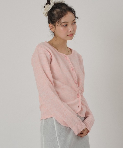 MUHET(ミュエータ)の「offset button 2 way knit cardigan / オフセットボタン2WAYニットカーディガン(カーディガン/ボレロ・レディース・グレー/ピンク/ベージュ・FREE)」の4枚目の写真