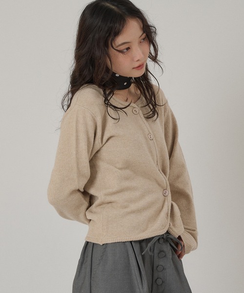 MUHET(ミュエータ)の「offset button 2 way knit cardigan / オフセットボタン2WAYニットカーディガン(カーディガン/ボレロ・レディース・グレー/ピンク/ベージュ・FREE)」の22枚目の写真