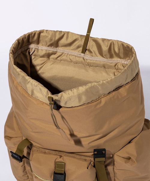 PHENIX COLLECTION(フェニックスコレクション)の「PHENIX COLLECTION(フェニックスコレクション)CARRIER, TYPE P-001(バックパック/リュック・メンズ・ブラック/ベージュ・ONE SIZE)」の12枚目の写真