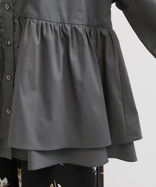 LE CERCLE par rope'（ルセルクルパーロペ）の「ペプラムギャザーブラウス（シャツ/ブラウス・レディース・ピンク/チャコールグレー/キナリ・FREE）」の4枚目の写真