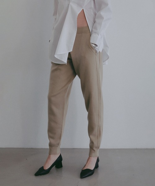 MANOF(マノフ)の「LINE KNIT JOGGER PANTS(その他パンツ・レディース・ブラック/ベージュ/ホワイト・S/M)」の16枚目の写真