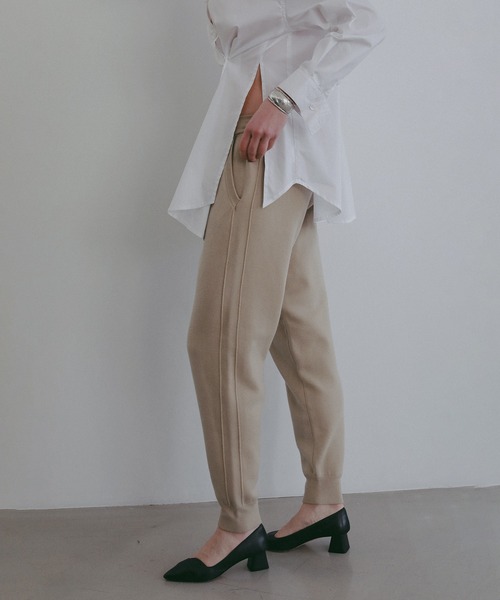 MANOF(マノフ)の「LINE KNIT JOGGER PANTS(その他パンツ・レディース・ブラック/ベージュ/ホワイト・S/M)」の18枚目の写真