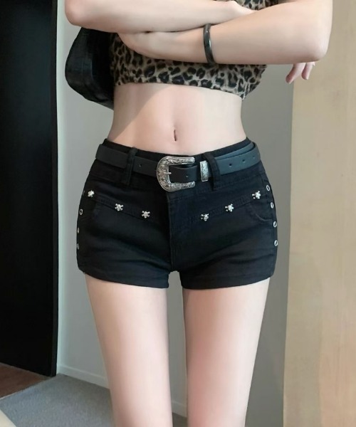おしゃれスタ（オシャレスタ）の「スタッズ付き ハイウエストショートパンツ（その他パンツ・レディース・ブラック・S/M/L/XL）」の6枚目の写真