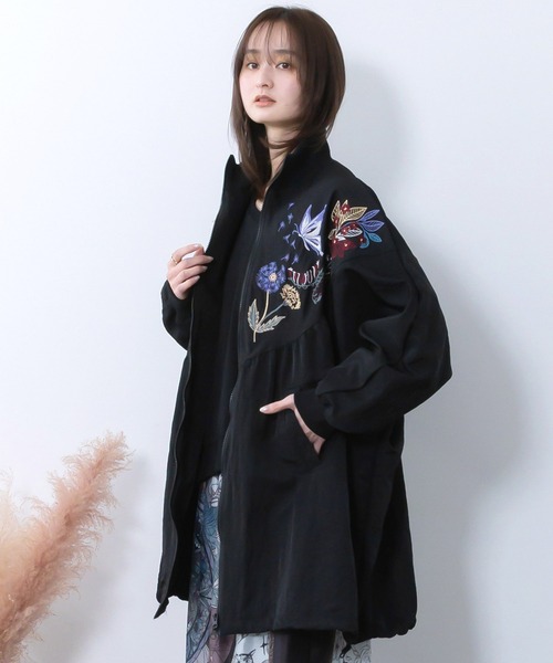 iS ScoLar(イズスカラー)の「561206:リボン×花刺繍ドルマンスリーブブルゾン(ブルゾン・レディース・ピンク/ブラック/カーキ・M)」の6枚目の写真