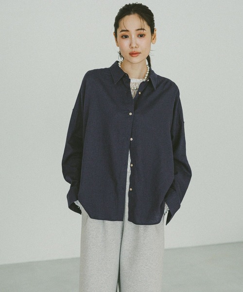 GLOBAL WORK（グローバルワーク）の「フレンチリネンシャツ長袖/601244（シャツ/ブラウス・レディース・ホワイト系その他/ブラウン/ピンク系5/オフホワイト/サックスブルー/ピンク/ネイビー/サックスブルー系3/ミント/イエロー・LONG/REGULAR）」の11枚目の写真