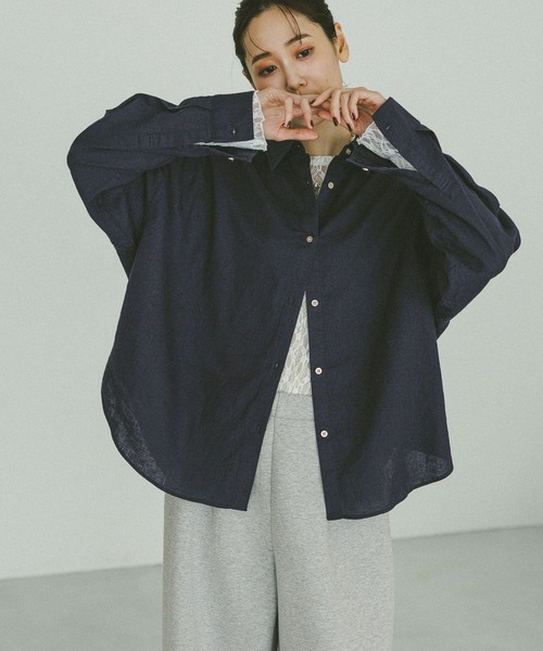 GLOBAL WORK（グローバルワーク）の「フレンチリネンシャツ長袖/601244（シャツ/ブラウス・レディース・ホワイト系その他/ブラウン/ピンク系5/オフホワイト/サックスブルー/ピンク/ネイビー/サックスブルー系3/ミント/イエロー・LONG/REGULAR）」の19枚目の写真