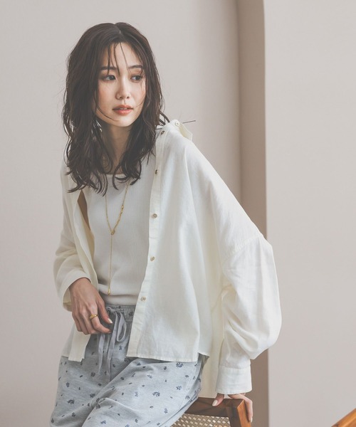 GLOBAL WORK(グローバルワーク)の「フレンチリネンシャツ長袖/601244(シャツ/ブラウス・レディース・ホワイト系その他/ブラウン/ピンク系5/オフホワイト/サックスブルー/ピンク/ネイビー/サックスブルー系3/ミント/イエロー・LONG/REGULAR)」の14枚目の写真