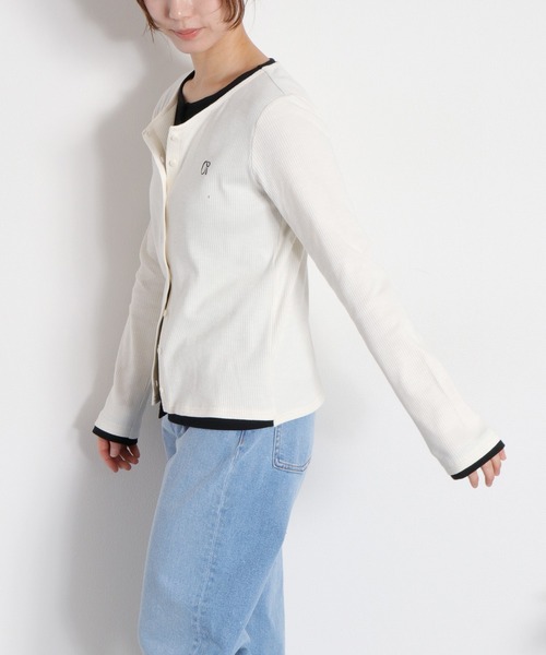 cepo(セポ)の「配色レイヤードカーディガン(Tシャツ/カットソー・レディース・グレー/オフホワイト/ブラック・M)」の11枚目の写真
