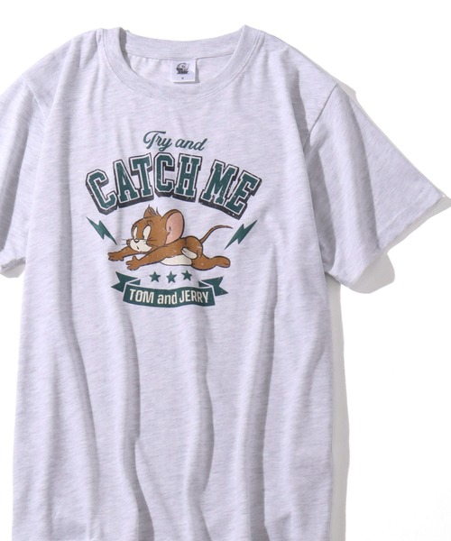 Tom&Jerry(トムアンドジェリー)の「【Tom & Jerry/トム & ジェリー】アートワークデザイン カレッジロゴ 半袖クルーネックTシャツ(Tシャツ/カットソー・レディース・イエロー/オートミール/ネイビー/スミクロ・L/M)」の3枚目の写真