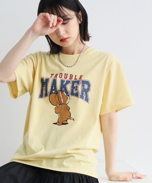 Tom&Jerry(トムアンドジェリー)の「【Tom & Jerry/トム & ジェリー】アートワークデザイン カレッジロゴ 半袖クルーネックTシャツ(Tシャツ/カットソー・レディース・イエロー/オートミール/ネイビー/スミクロ・L/M)」の4枚目の写真