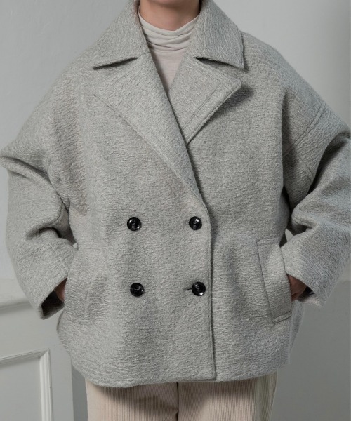lawgy(ラウジー)の「point collar double button cocoon midi coat / ポイントカラーダブルコクーンミディコート(その他アウター・レディース・ピンク系/ライトグレー/ホワイト・FREE)」の1枚目の写真