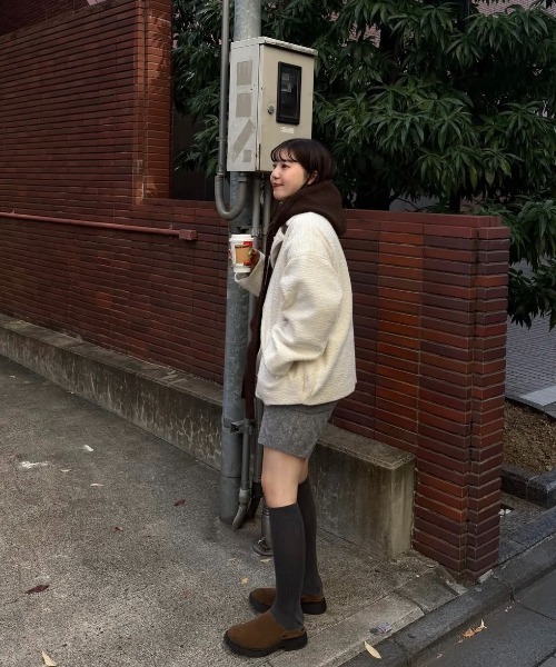 lawgy(ラウジー)の「point collar double button cocoon midi coat / ポイントカラーダブルコクーンミディコート(その他アウター・レディース・ピンク系/ライトグレー/ホワイト・FREE)」の10枚目の写真