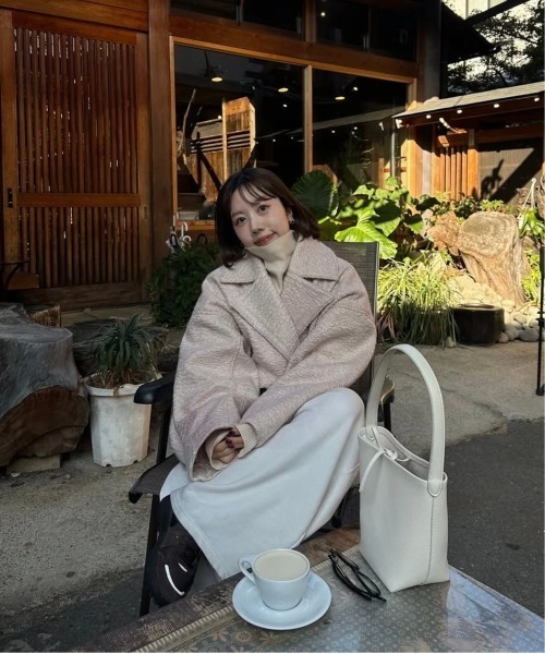 lawgy(ラウジー)の「point collar double button cocoon midi coat / ポイントカラーダブルコクーンミディコート(その他アウター・レディース・ピンク系/ライトグレー/ホワイト・FREE)」の18枚目の写真