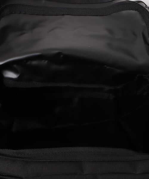 L.L.Bean(エルエルビーン)の「アドベンチャー・ダッフル、スモール 20L(ボストンバッグ・レディース・ブラック/ネイビー/ブルーグリーン・ONE SIZE)」の10枚目の写真