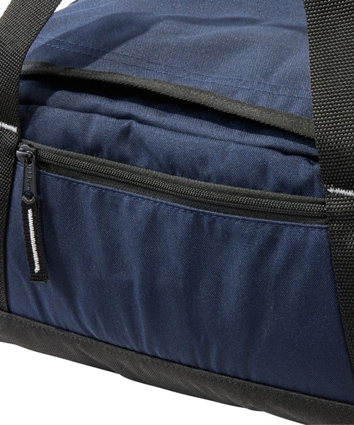 L.L.Bean(エルエルビーン)の「アドベンチャー・ダッフル、スモール 20L(ボストンバッグ・レディース・ブラック/ネイビー/ブルーグリーン・ONE SIZE)」の7枚目の写真