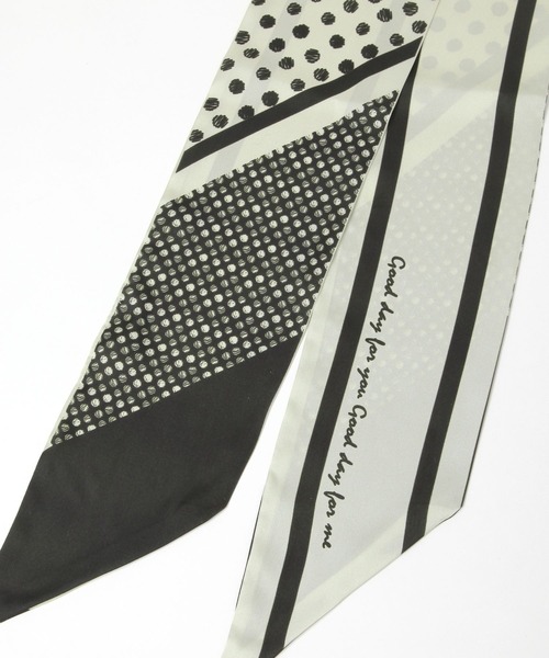 studio CLIP(スタディオクリップ)の「総柄リバーシブル細スカーフ(バンダナ/スカーフ・レディース・ピンク/イエロー/ブラック・FREE)」の10枚目の写真