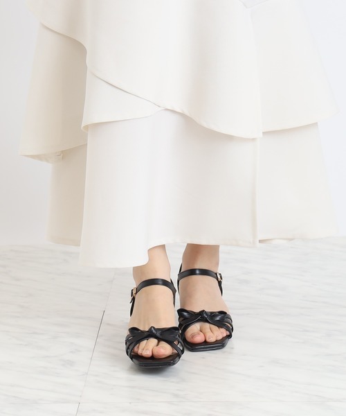 TRUDEA(トルディア)の「リボンストラップサンダル(サンダル・レディース・ブラウン/アイボリー/ブラック・SMALL/MEDIUM/LARGE)」の10枚目の写真
