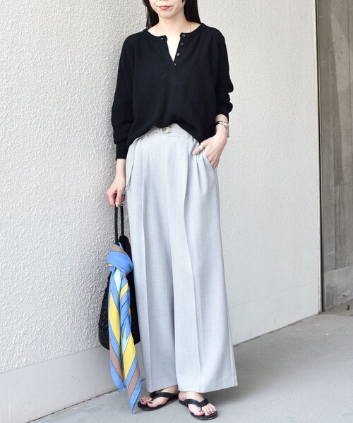 SHIPS Colors(シップス カラーズ)の「SHIPS Colors:〈手洗い可能〉ペーパー ライク ヘンリーネック 2WAY ニット◆(ニット/セーター・レディース・ライトブルー/ブラック/ベージュ・ONE SIZE)」の19枚目の写真