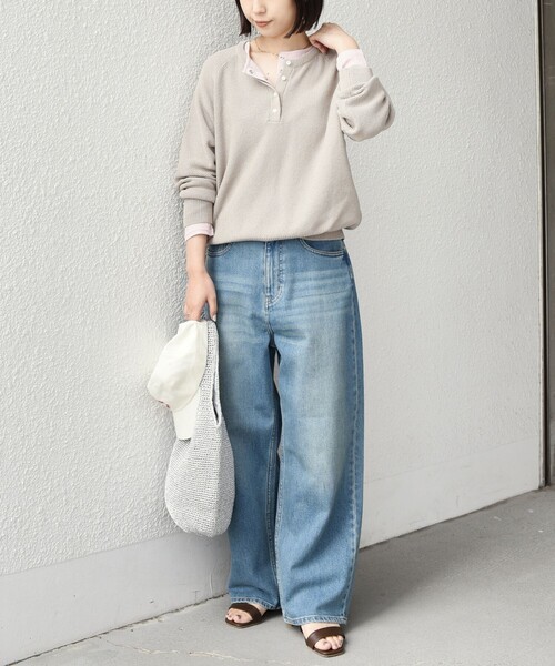 SHIPS Colors(シップス カラーズ)の「SHIPS Colors:〈手洗い可能〉ペーパー ライク ヘンリーネック 2WAY ニット◆(ニット/セーター・レディース・ライトブルー/ブラック/ベージュ・ONE SIZE)」の14枚目の写真