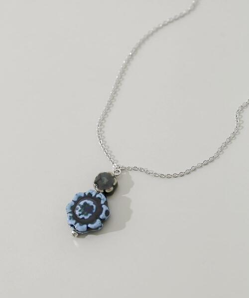 SMELLY（スメリー）の「フラワーモチーフトップネックレス（ネックレス・レディース・ブルー系その他・-）」の9枚目の写真