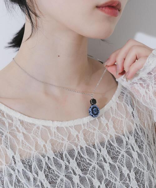 SMELLY（スメリー）の「フラワーモチーフトップネックレス（ネックレス・レディース・ブルー系その他・-）」の3枚目の写真