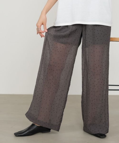 Bab(バブ)の「ウエストフリルドットパンツ(その他パンツ・レディース・アイボリー/ブルー/チャコールグレー・M)」の17枚目の写真