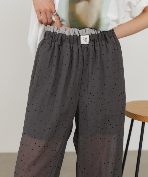 Bab(バブ)の「ウエストフリルドットパンツ(その他パンツ・レディース・アイボリー/ブルー/チャコールグレー・M)」の22枚目の写真