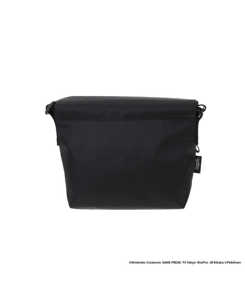 Manhattan Portage BLACK LABEL（マンハッタンポーテージ　ブラックレーベル）の「IRVING MESSENGER BAG TWL POKEMON（メッセンジャーバッグ・メンズ・ブラック・SMALL）」の4枚目の写真