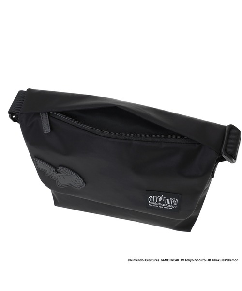 Manhattan Portage BLACK LABEL（マンハッタンポーテージ　ブラックレーベル）の「IRVING MESSENGER BAG TWL POKEMON（メッセンジャーバッグ・メンズ・ブラック・SMALL）」の7枚目の写真