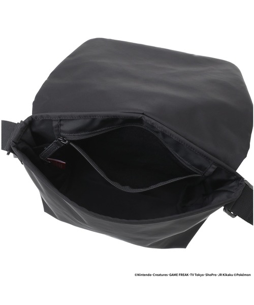 Manhattan Portage BLACK LABEL（マンハッタンポーテージ　ブラックレーベル）の「IRVING MESSENGER BAG TWL POKEMON（メッセンジャーバッグ・メンズ・ブラック・SMALL）」の8枚目の写真