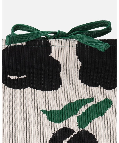 marimekko(マリメッコ)の「Lemmitty / Knitted Shoulderbag Large(ショルダーバッグ・レディース・ホワイト・FREE)」の7枚目の写真