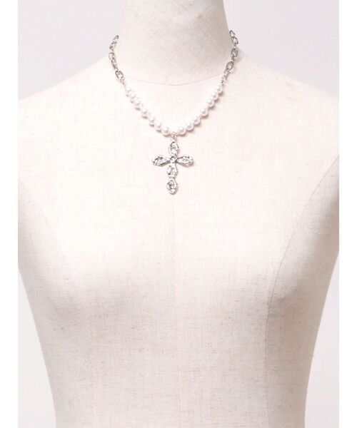 jouetie（ジュエティ）の「クロスモチーフパールネックレス（ネックレス・レディース・シルバー・FREE）」の6枚目の写真
